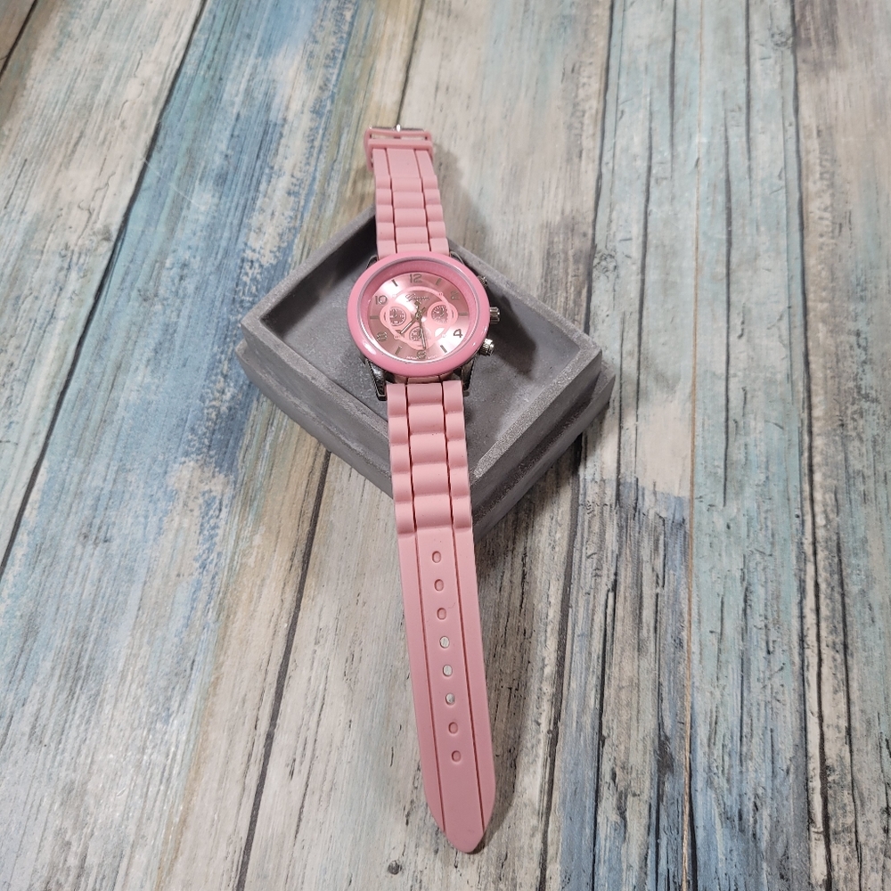 Geneva Silicone Watch Analog.